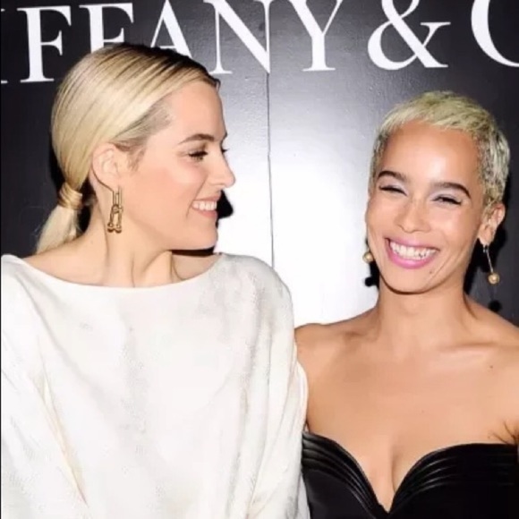 🎉 HOST PICK 🎉 NWOT Gold Industrial Aesthetic U Link Hardware Earrings - Picture 5 of 6